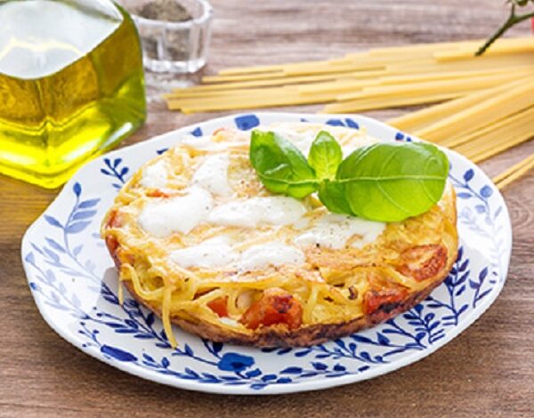 Pizza di pasta al forno