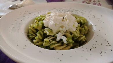 Pasta alla burrata e pesto