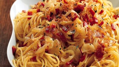 spaghetti pomodori e speck